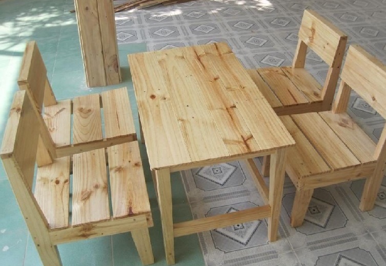 Những mẫu bàn gỗ pallet giá rẻ tại nội thất Alpha